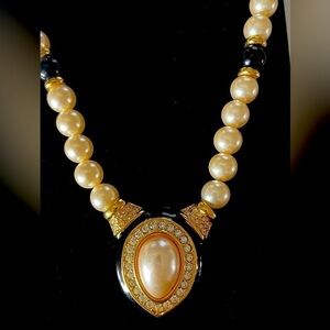 Napier vintage gold tone beaded necklace